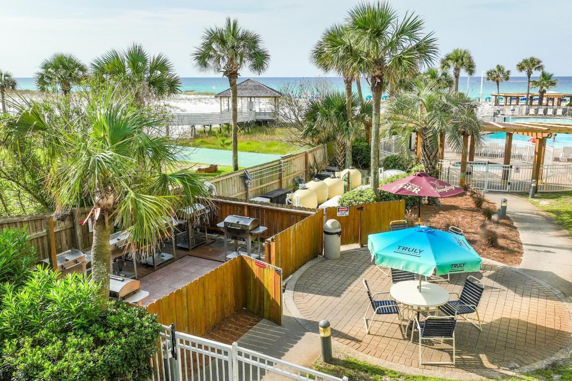 Pelican Beach Resort Дестін Екстер'єр фото
